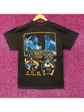 WWE WrestleMania The Rock vs. Hollywood Hogan Graphic T-Shirt Medium
